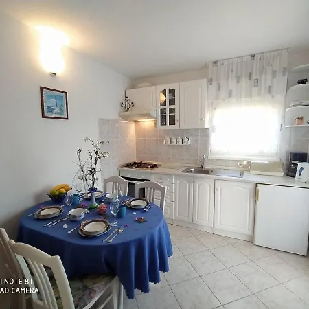 Apartment New And Completely Renovated Vinisce