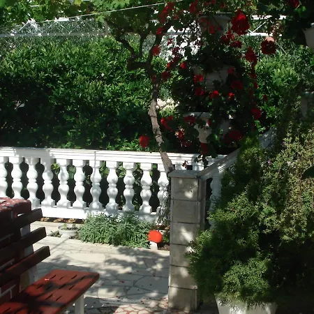 Apartment New And Completely Renovated Vinisce
