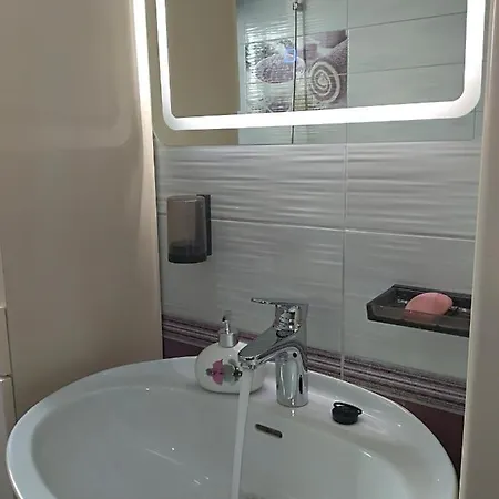 New And Completely Renovated 5-1 * Vinišće