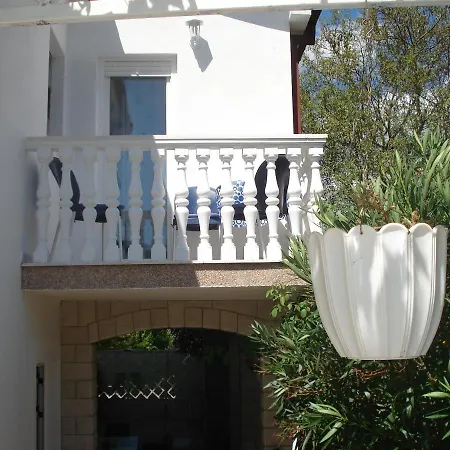 Apartment New And Completely Renovated Vinisce