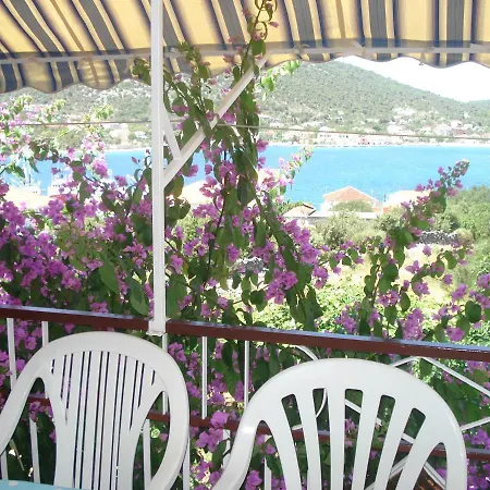 New And Completely Renovated 5-1 شقة Vinišće