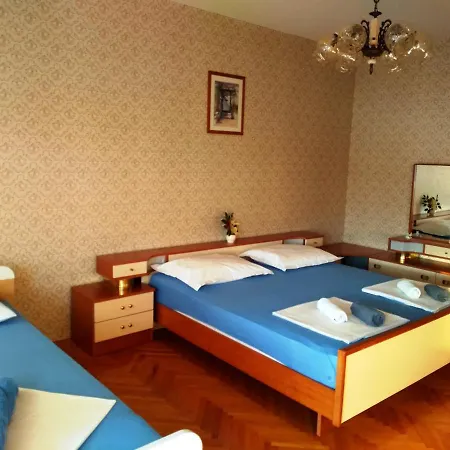 New And Completely Renovated 5-1 شقة *